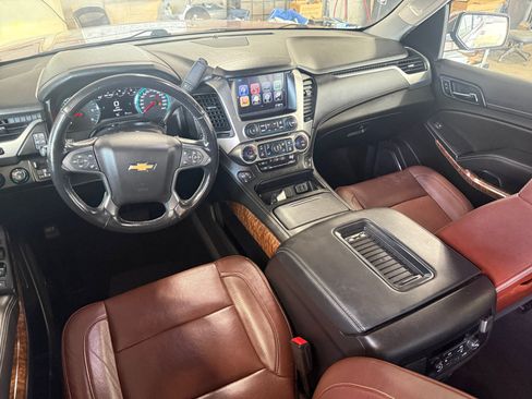 Used 2019 Chevrolet Tahoe Premier w/ Premier Plus Edition AWD/4WD image 26