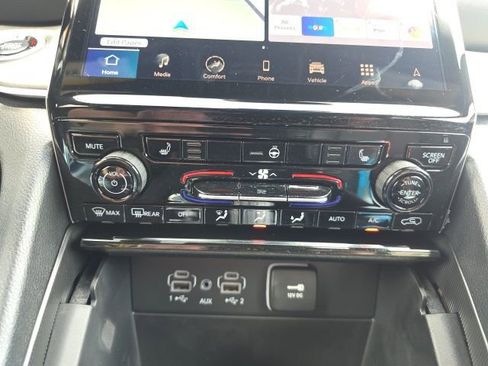 Used 2024 Jeep Grand Cherokee Limited 4xe image 22