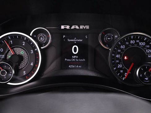 Used 2024 RAM 2500 Big Horn w/ Sport Appearance Package AWD/4WD image 22