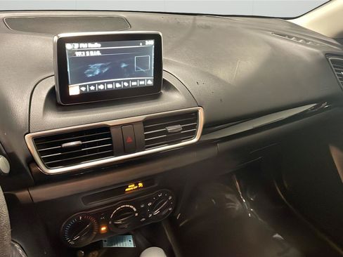 Used 2016 MAZDA MAZDA3 i Sport FWD image 20
