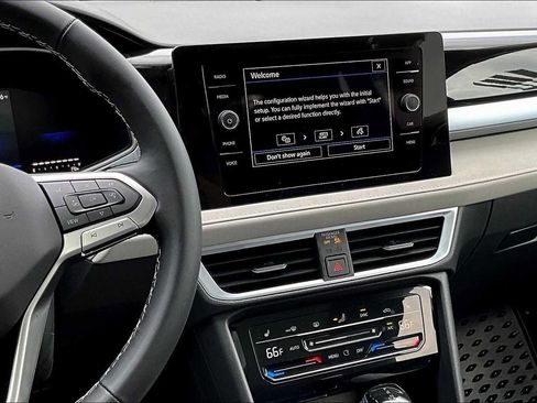 New 2025 Volkswagen Taos SE FWD image 6