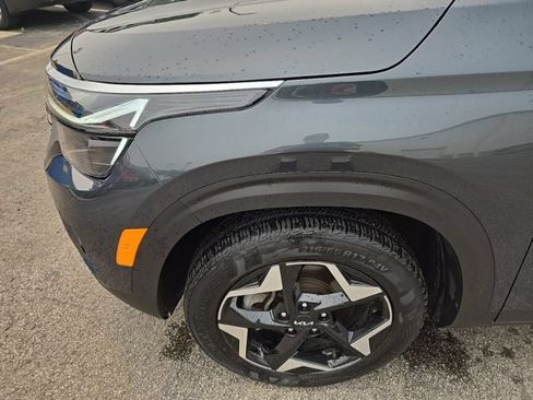Certified 2024 Kia Seltos EX AWD/4WD image 12
