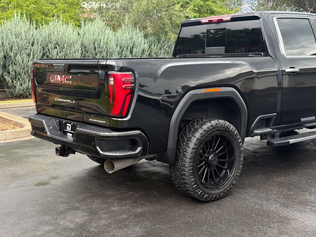 Used 2024 GMC Sierra 3500 Denali w/ Denali Reserve Package AWD/4WD image 10