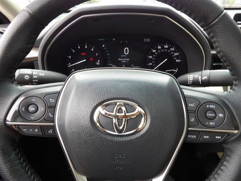 Used 2022 Toyota Avalon XLE image 21