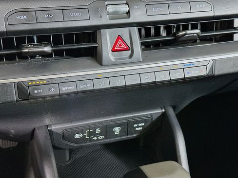 Used 2025 Kia K4 LXS image 24