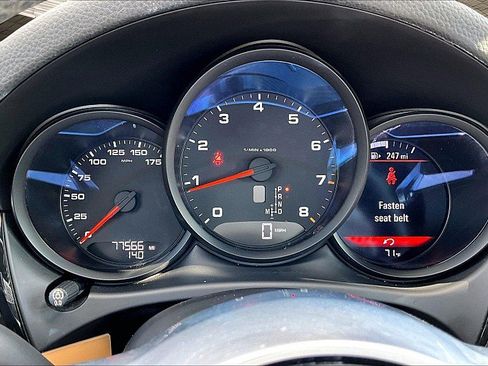 Used 2017 Porsche Macan image 21