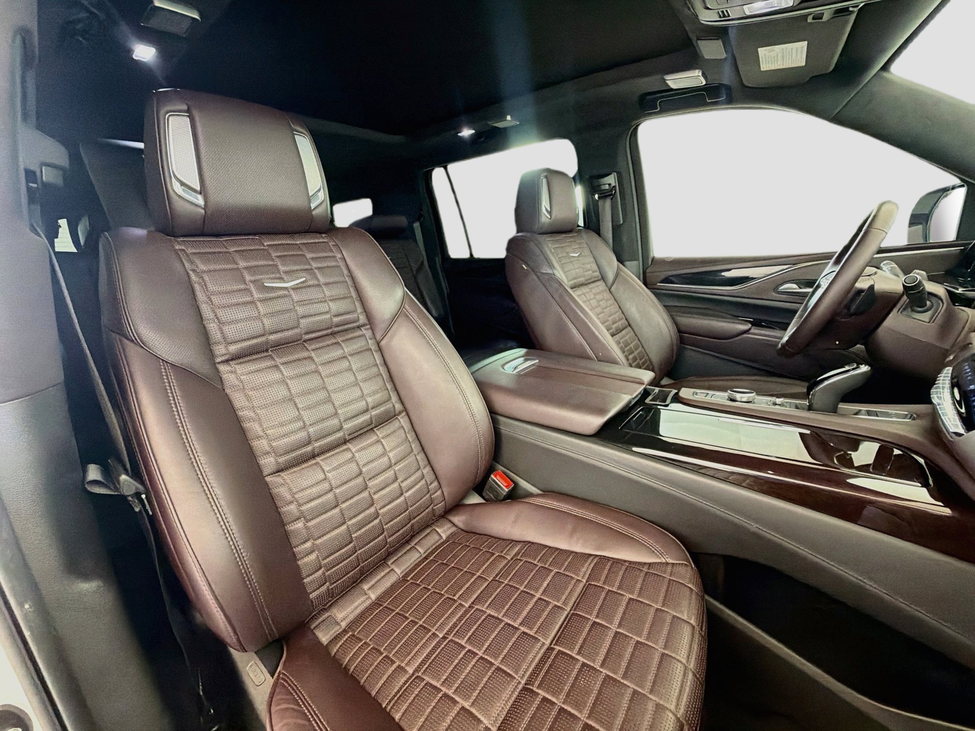 Used 2024 Cadillac Escalade ESV Sport Platinum AWD/4WD image 15