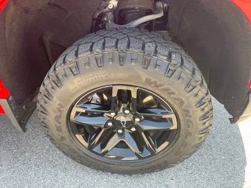 Used 2021 Chevrolet Silverado 1500 LT Trail Boss w/ Bed Protection Package AWD/4WD image 28