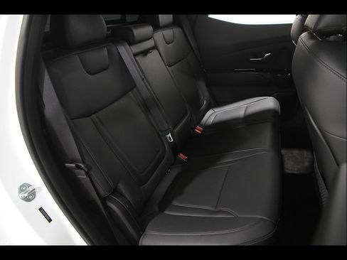 Certified 2025 Hyundai Santa Cruz Limited AWD/4WD image 20