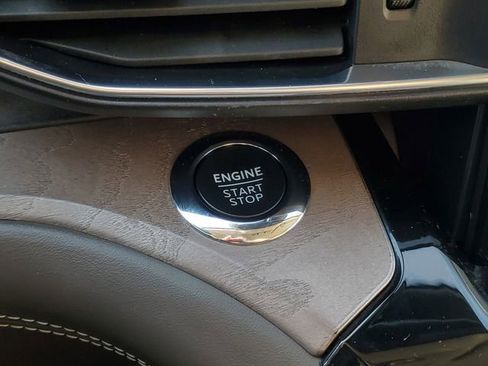 Certified 2023 Ford Explorer Platinum w/ Technology Package image 17