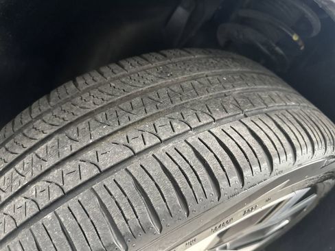 Used 2022 Volkswagen Taos SEL image 35