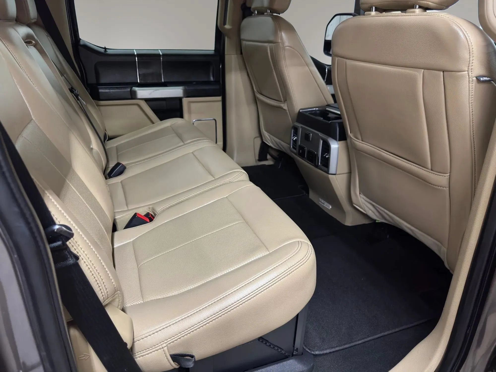 Used 2021 Ford F250 Lariat w/ Lariat Value Package AWD/4WD image 17