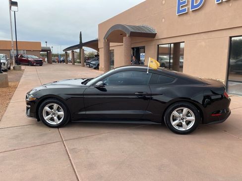 Used 2019 Ford Mustang Coupe image 5