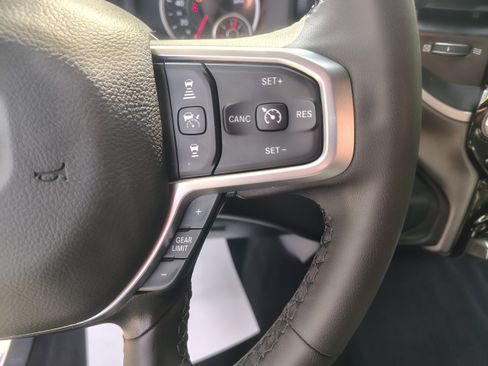 Certified 2025 RAM 2500 Big Horn AWD/4WD image 28