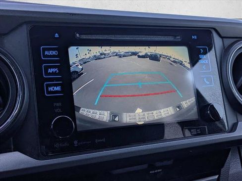 Used 2018 Toyota Tacoma TRD Sport w/ Technology Package RWD image 13