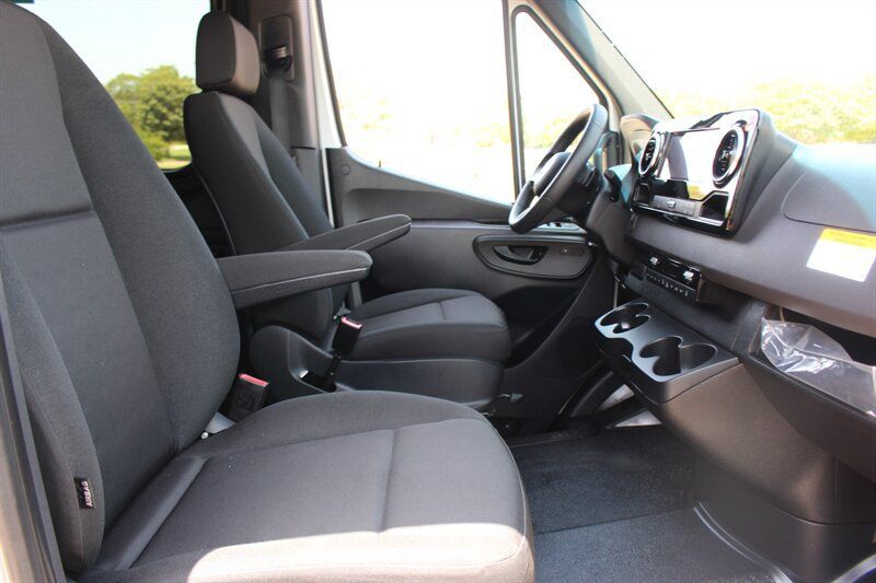 Used 2026 Mercedes-Benz Sprinter 2500 image 28