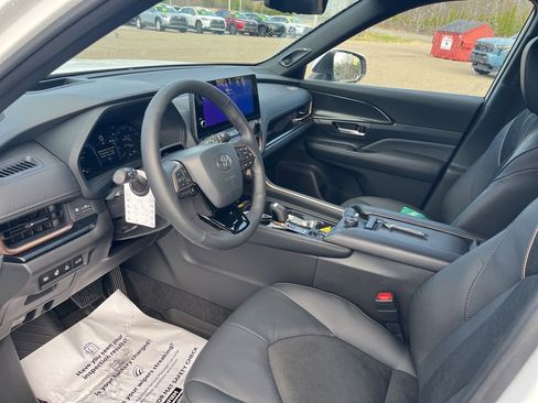 Used 2026 Toyota Grand Highlander AWD Hybrid image 13