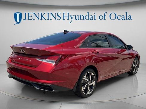 Certified 2023 Hyundai Elantra SEL w/ Convenience Package FWD image 3