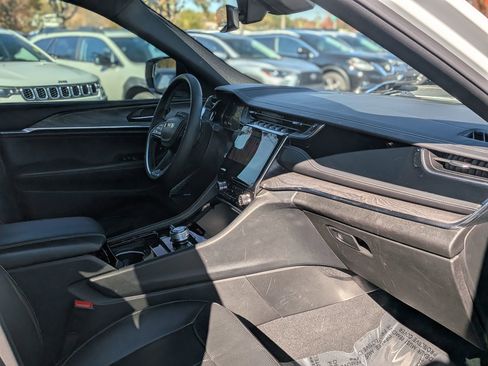 Used 2024 Jeep Grand Cherokee L Overland w/ Trailer Tow Package image 22