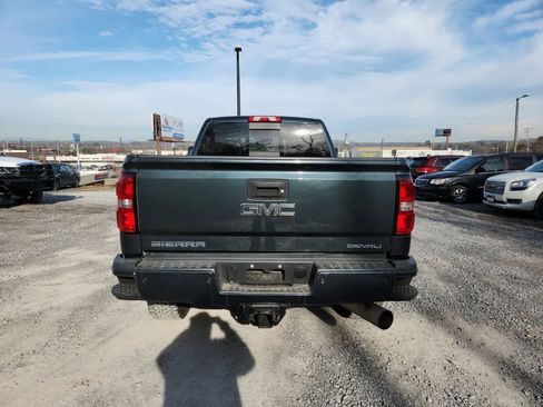 Used 2019 GMC Sierra 2500 Denali w/ Duramax Plus Package image 4