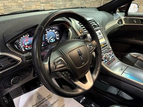 Used 2018 Lincoln MKZ Premiere image 12