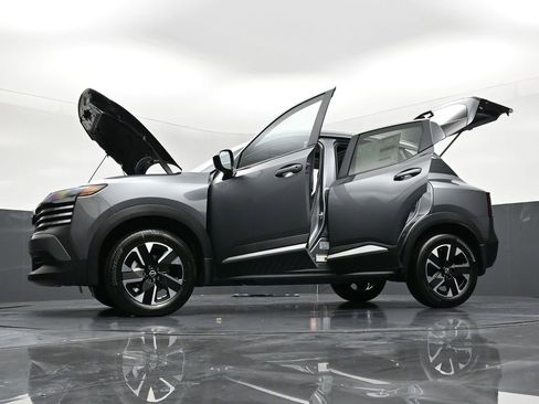 New 2026 Nissan Kicks SV w/ SV Premium Package AWD/4WD image 36