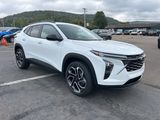 New 2025 Chevrolet Trax RS image 3