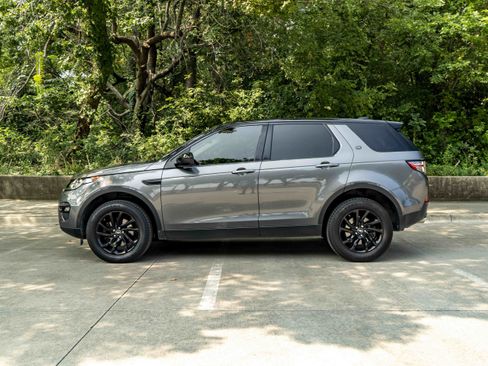 Used 2018 Land Rover Discovery Sport SE AWD/4WD image 6