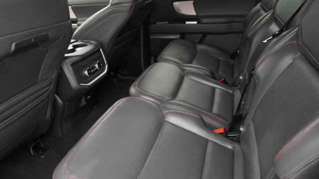 Used 2025 Ford Expedition Active AWD/4WD image 14