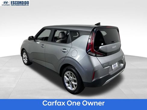 Used 2023 Kia Soul LX w/ LX Technology Package FWD image 4