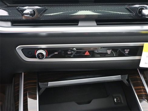 New 2026 BMW X7 xDrive40i w/ Executive Package image 3
