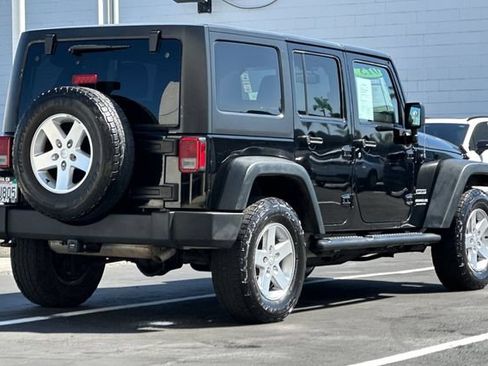 Used 2015 Jeep Wrangler Unlimited Sport w/ Quick Order Package 24S AWD/4WD image 4