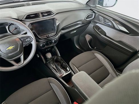 Used 2022 Chevrolet TrailBlazer LT w/ Convenience Package image 26
