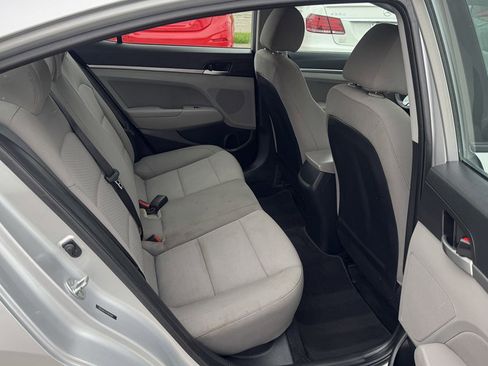 Used 2020 Hyundai Elantra SEL image 24