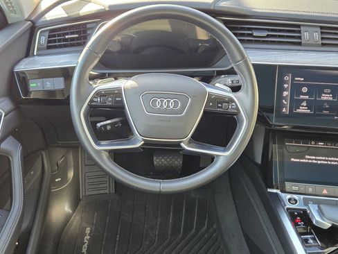 Used 2022 Audi e-tron Premium image 11