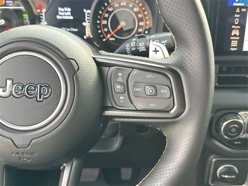 New 2025 Jeep Wrangler Unlimited Rubicon 392 image 27