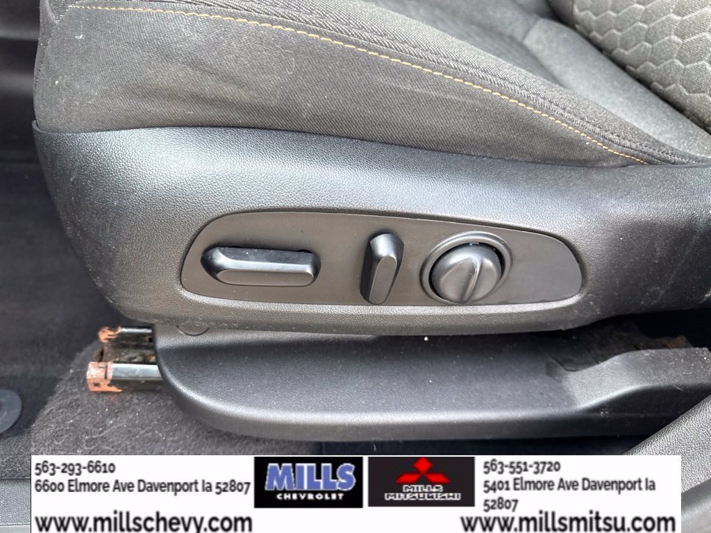 Used 2020 Chevrolet Equinox LT FWD image 11