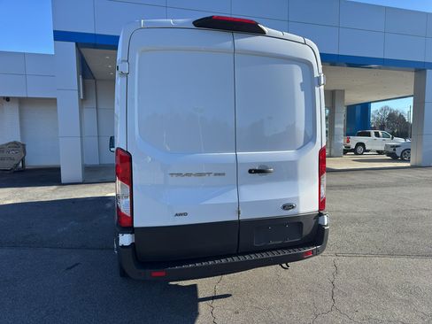 Used 2023 Ford Transit 250 Medium Roof AWD w/ Load Area Protection Package image 5