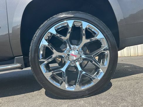 Used 2019 GMC Yukon XL SLT w/ Premium Edition RWD image 20