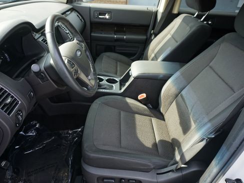 Used 2019 Ford Flex SEL image 19