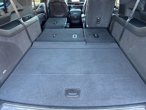 Used 2022 Cadillac Escalade ESV Sport Platinum w/ Heavy-Duty Trailer Package image 18