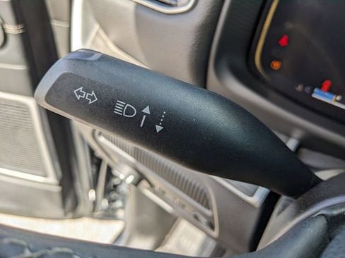 Used 2024 Jeep Wagoneer L Series II w/ Flexible Seating Group image 31