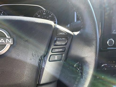 Used 2022 Nissan Frontier SV image 19