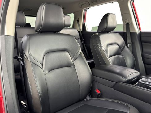 Used 2022 Nissan Pathfinder SL w/ Lighting Package (N92) image 36