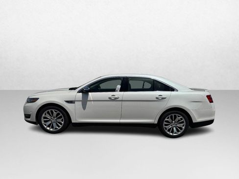 Used 2015 Ford Taurus Limited w/ Equipment Group 301A FWD image 8