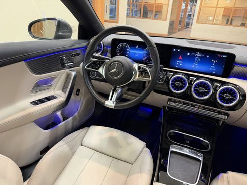 Certified 2025 Mercedes-Benz CLA 250 image 8
