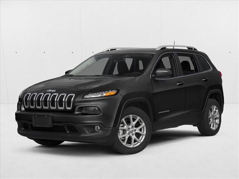 Used 2018 Jeep Cherokee Latitude Plus w/ Comfort/Convenience Group image 1