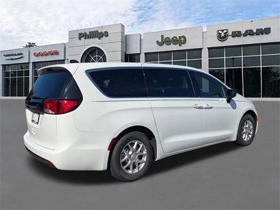 New 2026 Chrysler Voyager LX