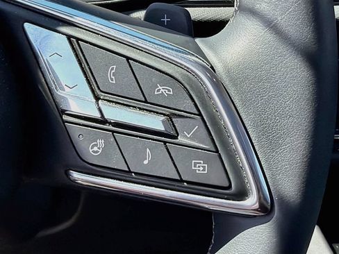 Used 2025 Buick Envision Preferred AWD/4WD image 14