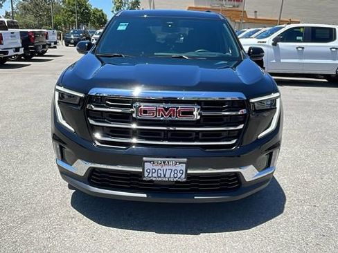 Used 2024 GMC Acadia Elevation FWD image 8
